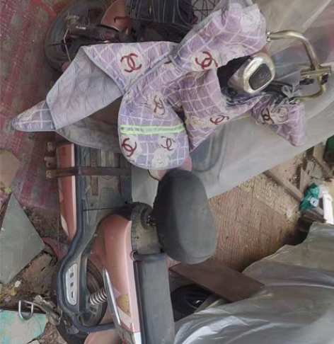 新蕾电动车，能跑25公里， 感兴趣的话点“...