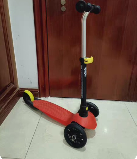 迪卡侬购入滑板车,几乎全新,自提。低价出只...