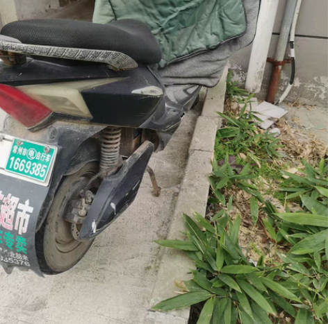 出闲置电动车，五块电瓶，砍价的勿扰谢谢！！...