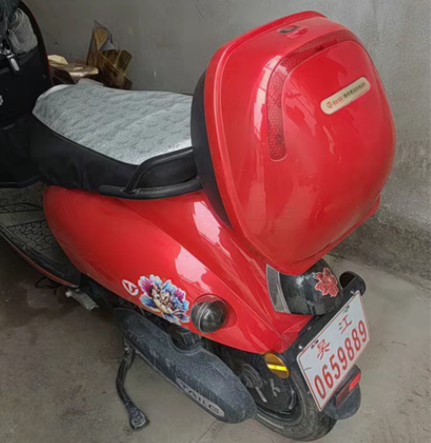 台铃女款60伏20A电动车，成色较新，闲置...