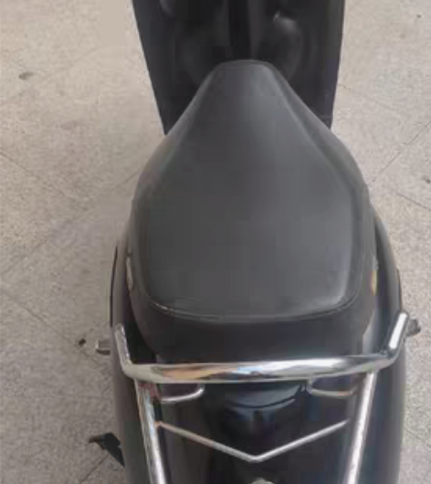 代工友出电动车，5个大电池，车还可以 感兴...