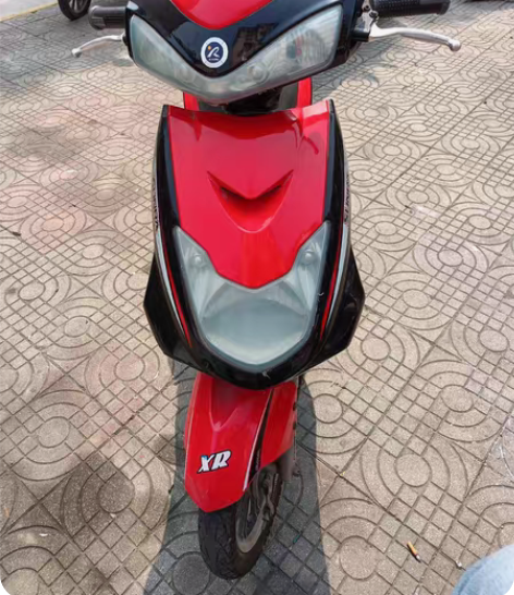几乎全新锂电池电动车，外形相当炫 小孩到外...