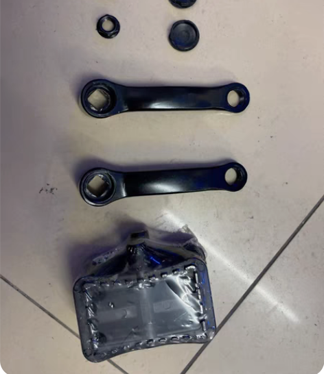 电动自行车前脚踏及摇臂   电动车曲柄 感...