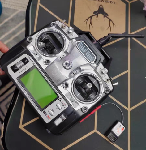 富斯航模飞机遥控器+接收机 改了控电￥23...