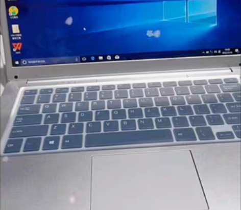 包邮出，英特尔/全新正品15.6寸超轻薄笔...