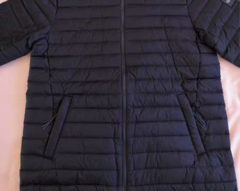 艾高羽绒服闲置准全新赔钱转让！讲价者请出门...