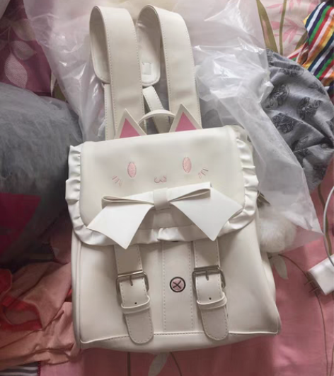 [出物] 塞礼物 一个lo包 半包邮，寒假...