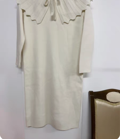 羊绒荷叶领披肩领连衣裙 百分百羊毛的 看衣...