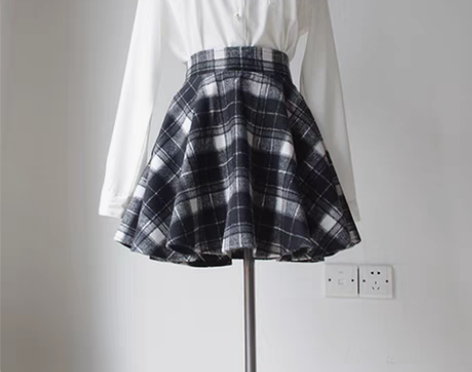 转卖包邮秋冬半身裙短裙高腰显瘦毛呢格子裙大...
