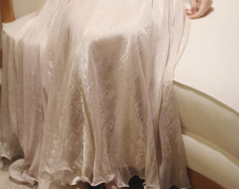 转卖超仙女飘逸温柔8米大摆闪闪光泽网红金丝...