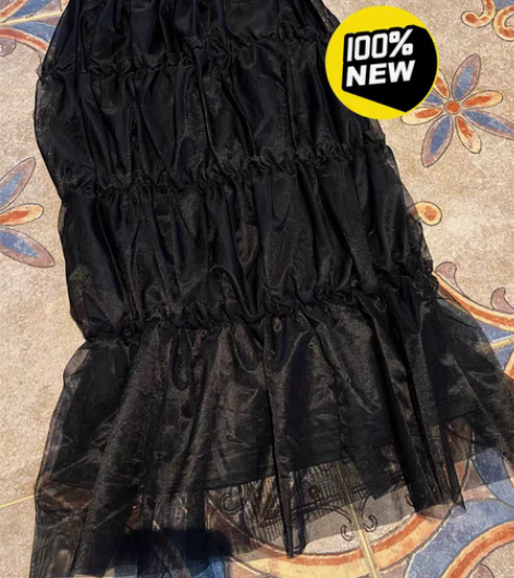 转卖全新花苞网纱半身裙女2022新款小众设...