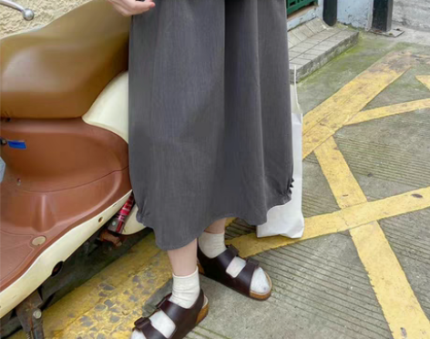 转卖奶兔星球-自制 下摆松紧小花边半身裙松...