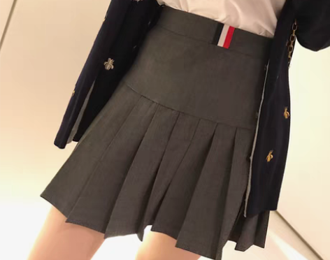 转卖翠西自制港风Chic少女学院风高腰显瘦...