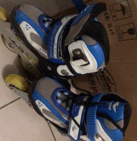 捷豹轮滑鞋儿童溜冰鞋初学者可调旱冰鞋直排轮...