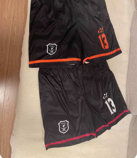 包邮两件男士足球运动短裤, 都2xl码,几...
