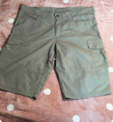 迪卡侬男短裤，卡其色，腰围90厘米无弹，几...