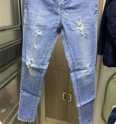 包邮ONLY破洞浅色直筒小脚紧身薄款牛仔裤...