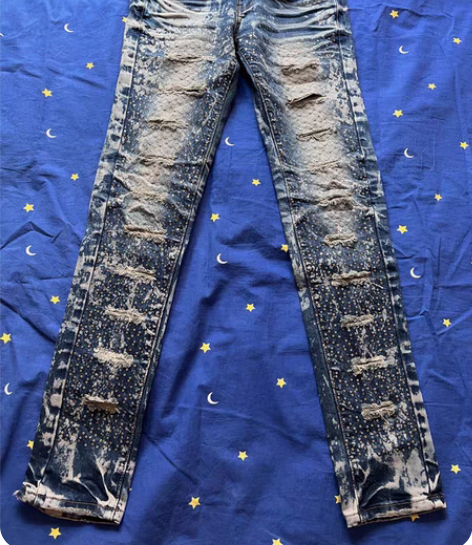 亮片破洞重工牛仔裤,全新带吊牌,内衬蕾丝不...