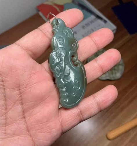 和田玉雕件，蓝调，保真，青龙刀，早期玩的 ...