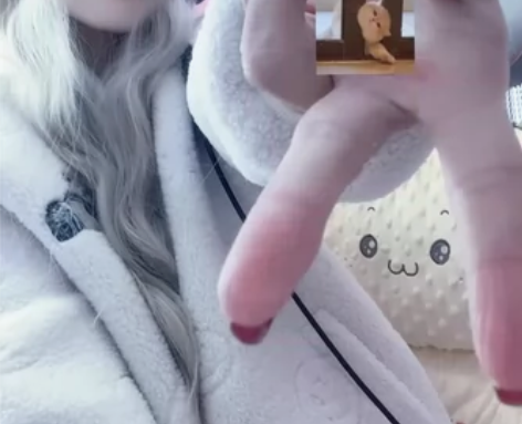 一手妖舞耳机  太重了  戴了三次不到  ...