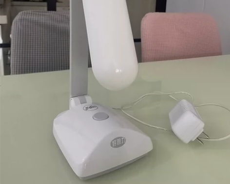 好视力牌护眼台灯，几乎全新，保护膜还没撕，...