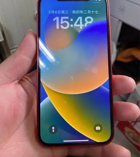 美版有锁12，128g成色超赞美女自用一手...