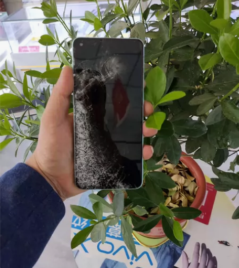 OPPO Reno6，屏幕后盖全坏了，中框...