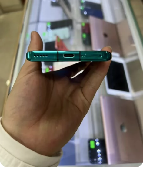 荣耀30Pro 8加256g 1780 感...