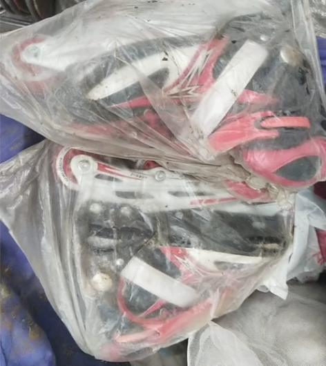 新旱冰鞋，全套带防护，单排轮，适合10－1...