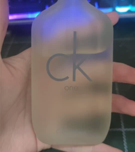 ck one 香水,剩70ml左右,适合小...