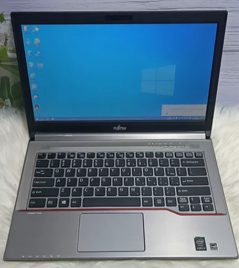 【低价转让】8GB九成新笔记本电脑低价处理...