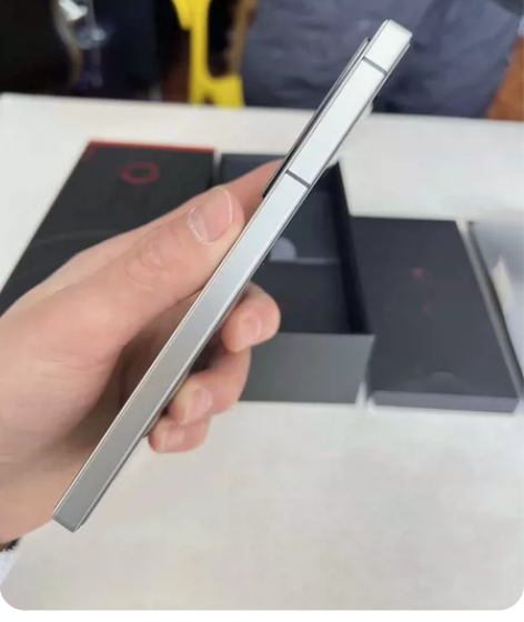 努比亚Z50Ultra 8+256 敦煌 ...