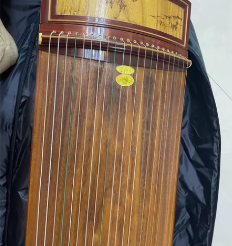 【出古筝】低价出一口价 熟人送的，家里没有...