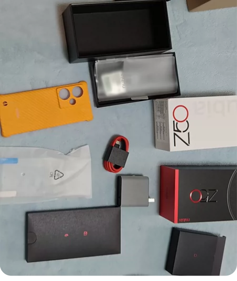 努比亚Z50原装充电器 全新未拆 带官方壳...