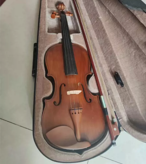 3/4小提琴，孩子小时候学习用的。 感兴趣...
