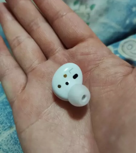 三星galaxy buds2耳机，国行。购...