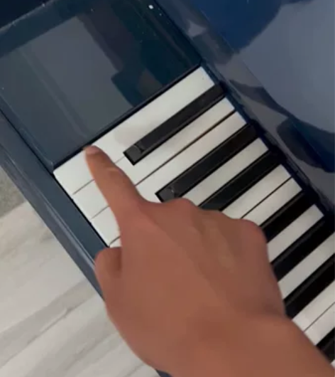 英昌三益二手钢琴概念钢琴演奏琴家用练习琴彩...