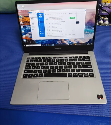 95新小米RedmiBook14，R7-3...