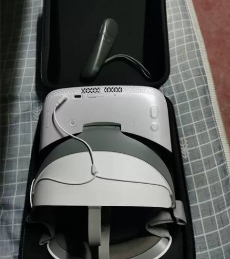 爱奇艺奇遇2S   4KVR眼镜，因为没时...