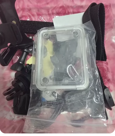 运动相机，配件齐全，防水壳轻微氧化，95新...
