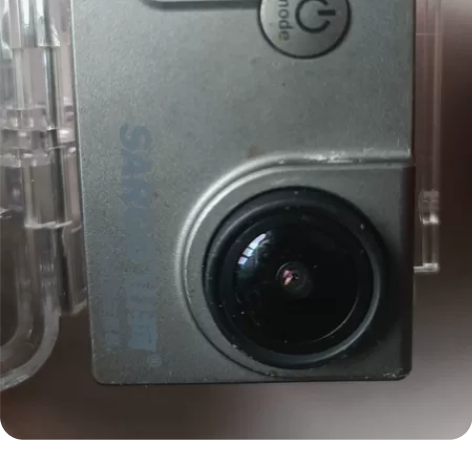 山狗运动相机,一堆配件固定装置 感兴趣的话...