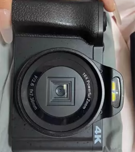 急出一部闲置相机  适合学生党 刚买三个多...