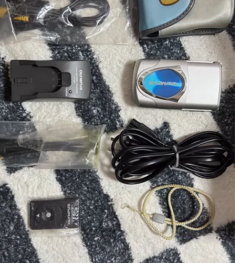 如图难得奥林巴斯u300箱说全套，预算充足...