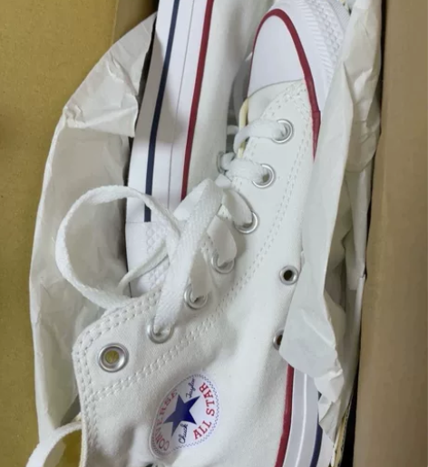 匡威36码99全新高帮帆布鞋白色的， 女鞋...