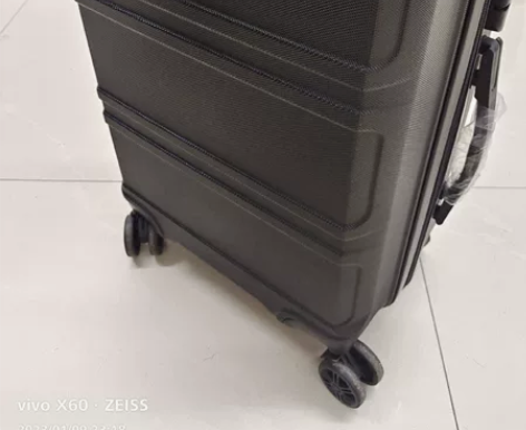万向静音轮，20寸行李箱，非常方便好用，两...