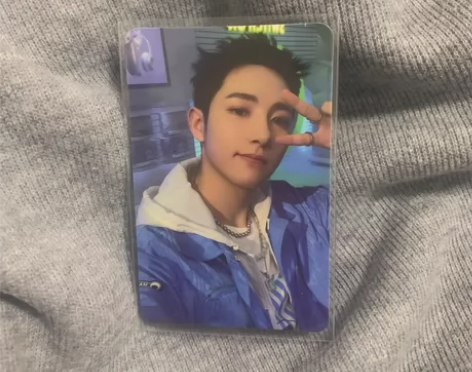 【包邮出】黄仁俊小卡 蓝衣俊 比耶俊 nc...