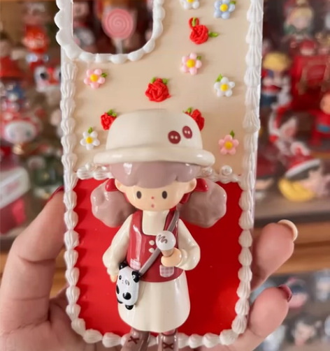 Diy手机壳。红色，爆米花妹妹 感兴趣的话...