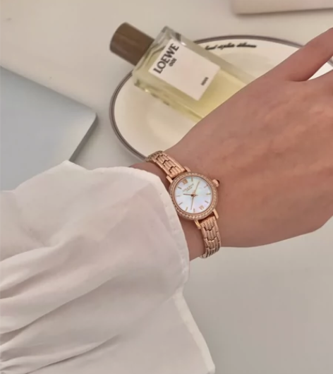 江疏影同款LOLA ARQSE小金表Ros...