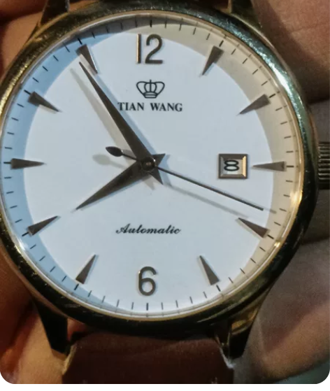 天王机械手表 型号看图功能正常走时精准外观...