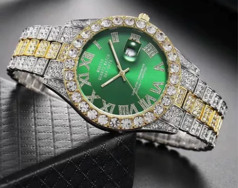 原价6000左右的手表。现在300多包邮。...